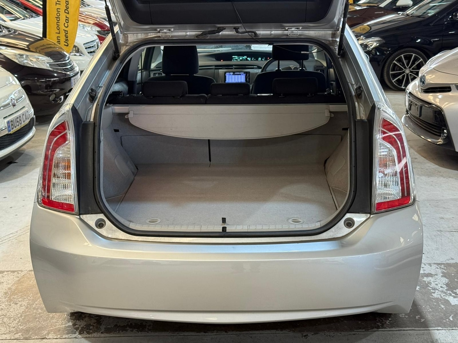 Used Toyota Prius for sale - 76901618: Photo 15