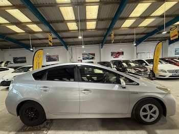 Used Toyota Prius 2013 for sale - 76901618: Photo