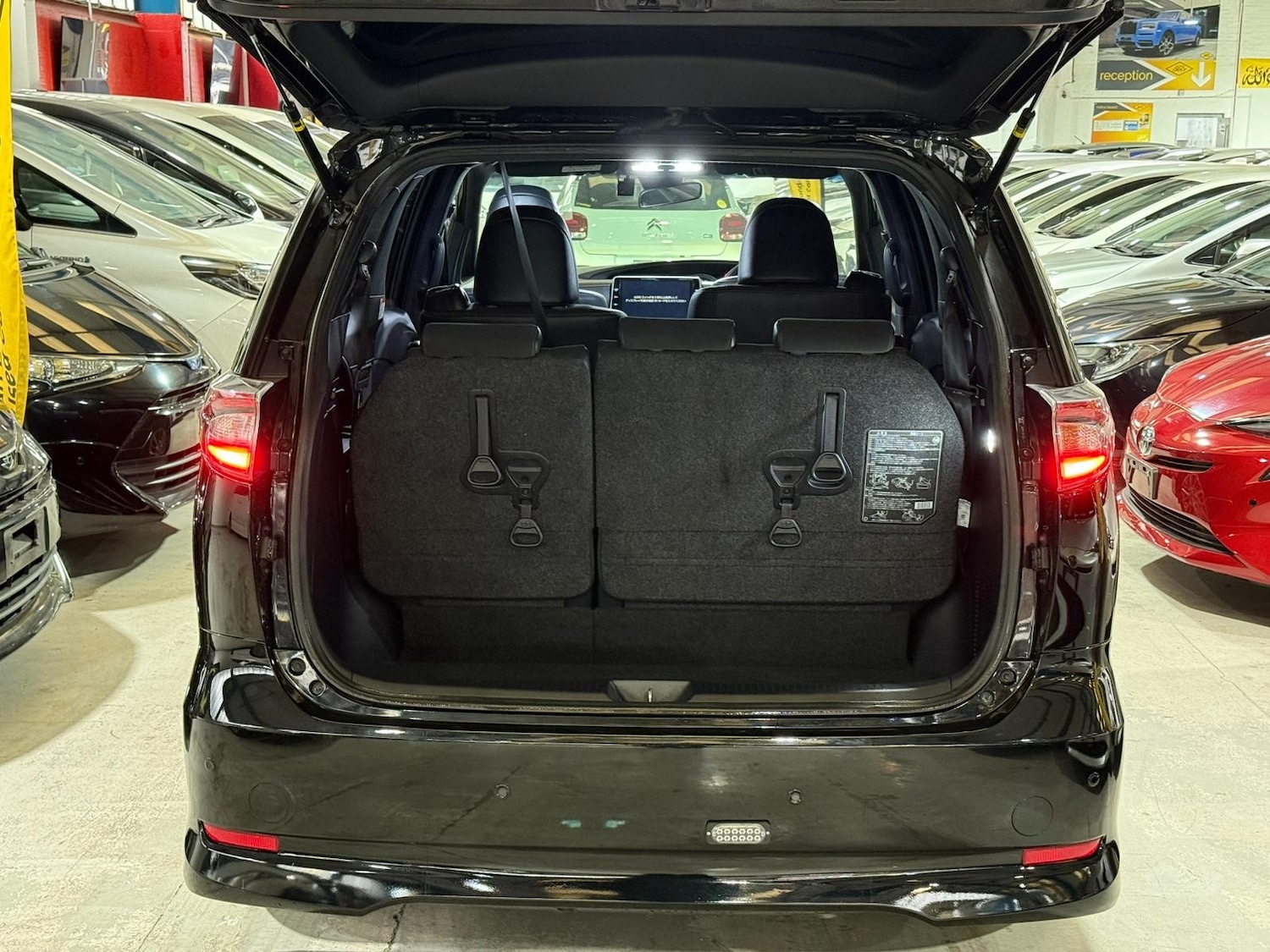 Used Toyota Estima for sale - 78049869: Photo 16