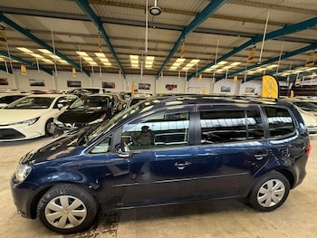 Used Volkswagen Touran 2012 for sale - 75348996: Photo