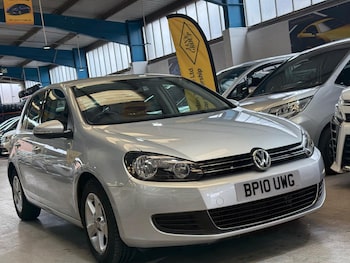 Volkswagen - Golf