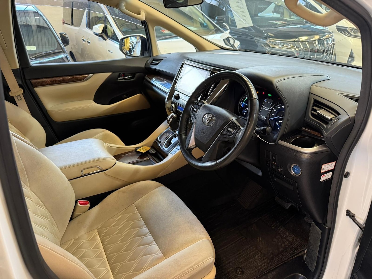 Used Toyota Alphard 2026 for sale - 77946233: Photo 11