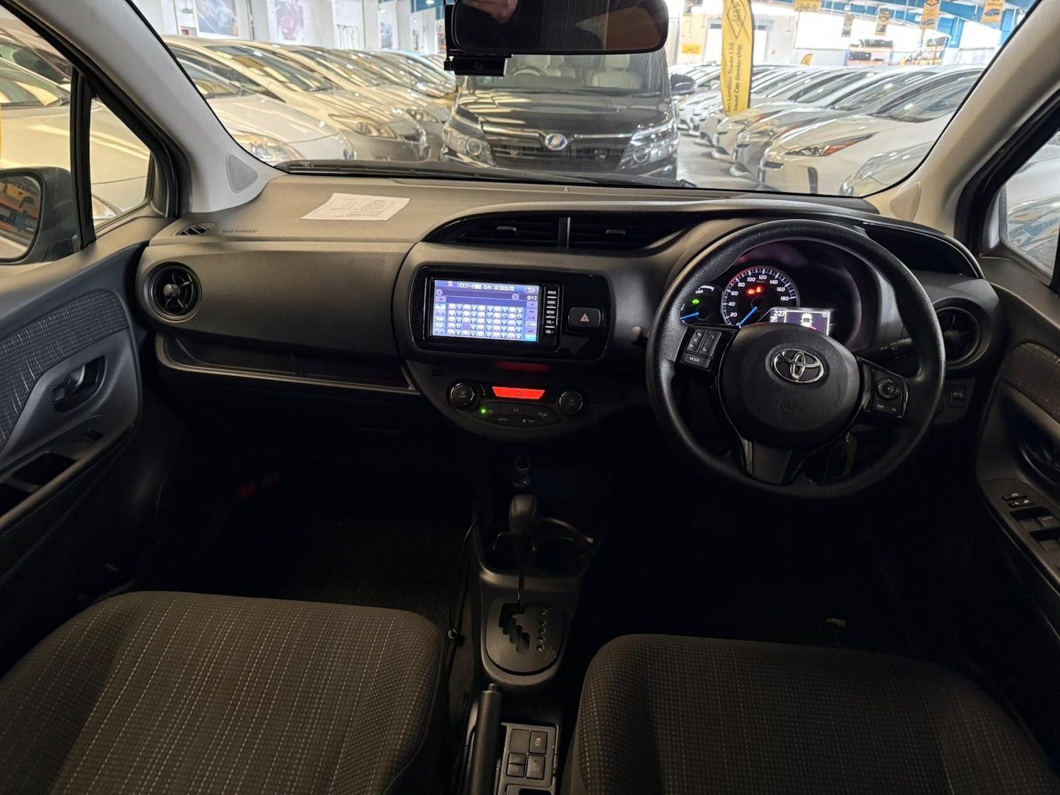 Used Toyota Vitz for sale - 77165816: Photo 13