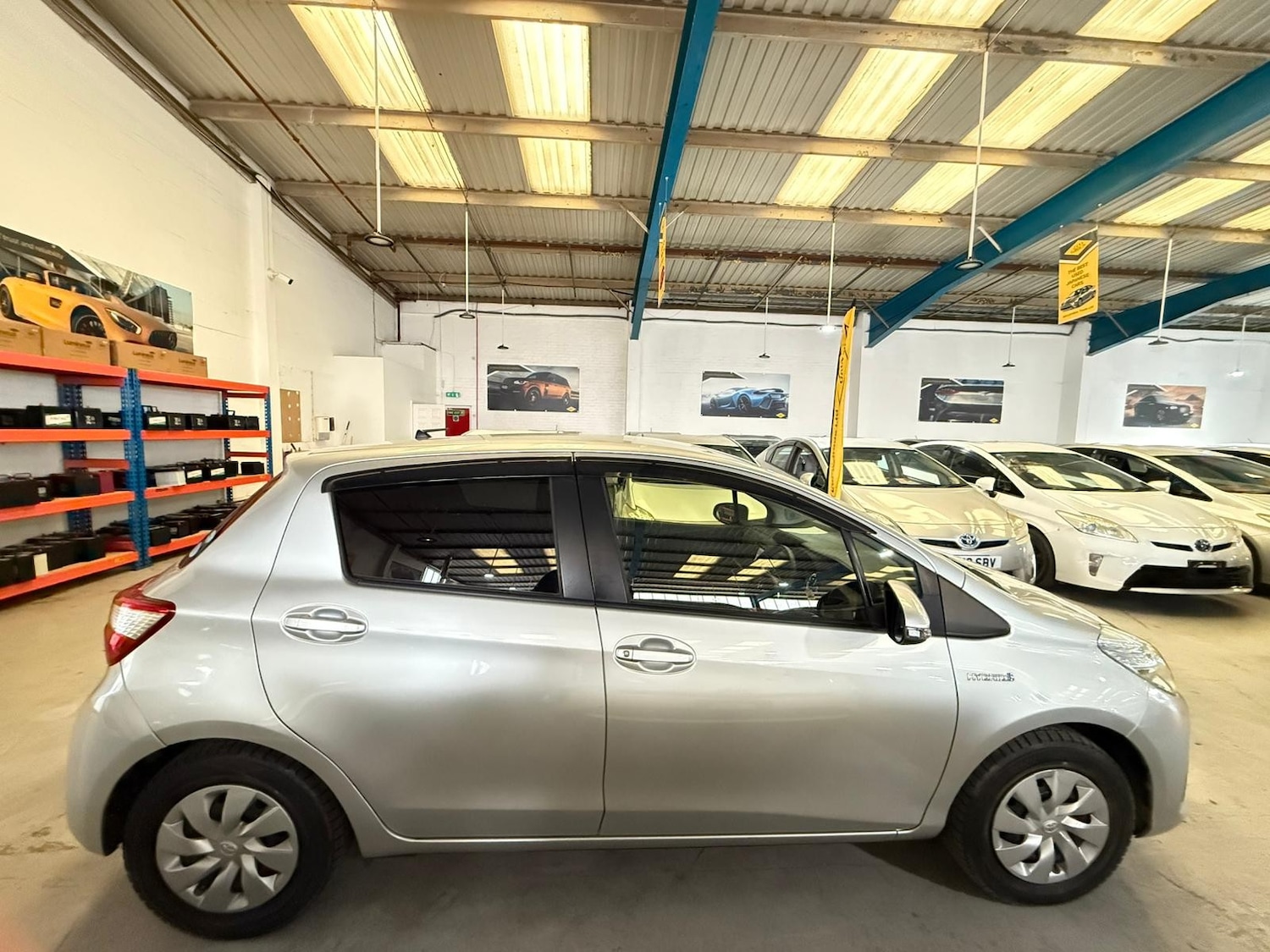 Used Toyota Vitz for sale - 77165816: Photo 2