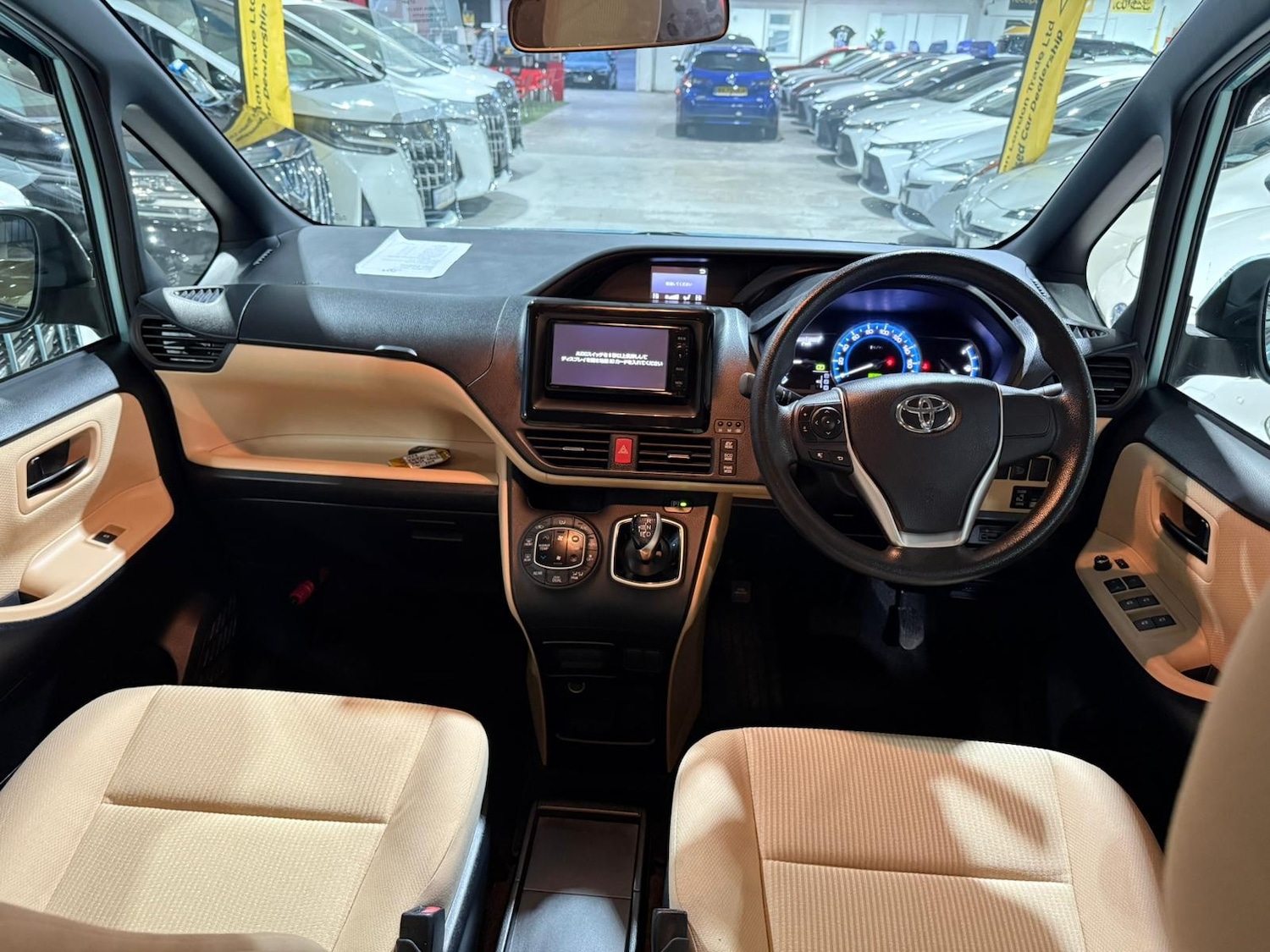 Used Toyota Noah 2026 for sale - 77603807: Photo 12