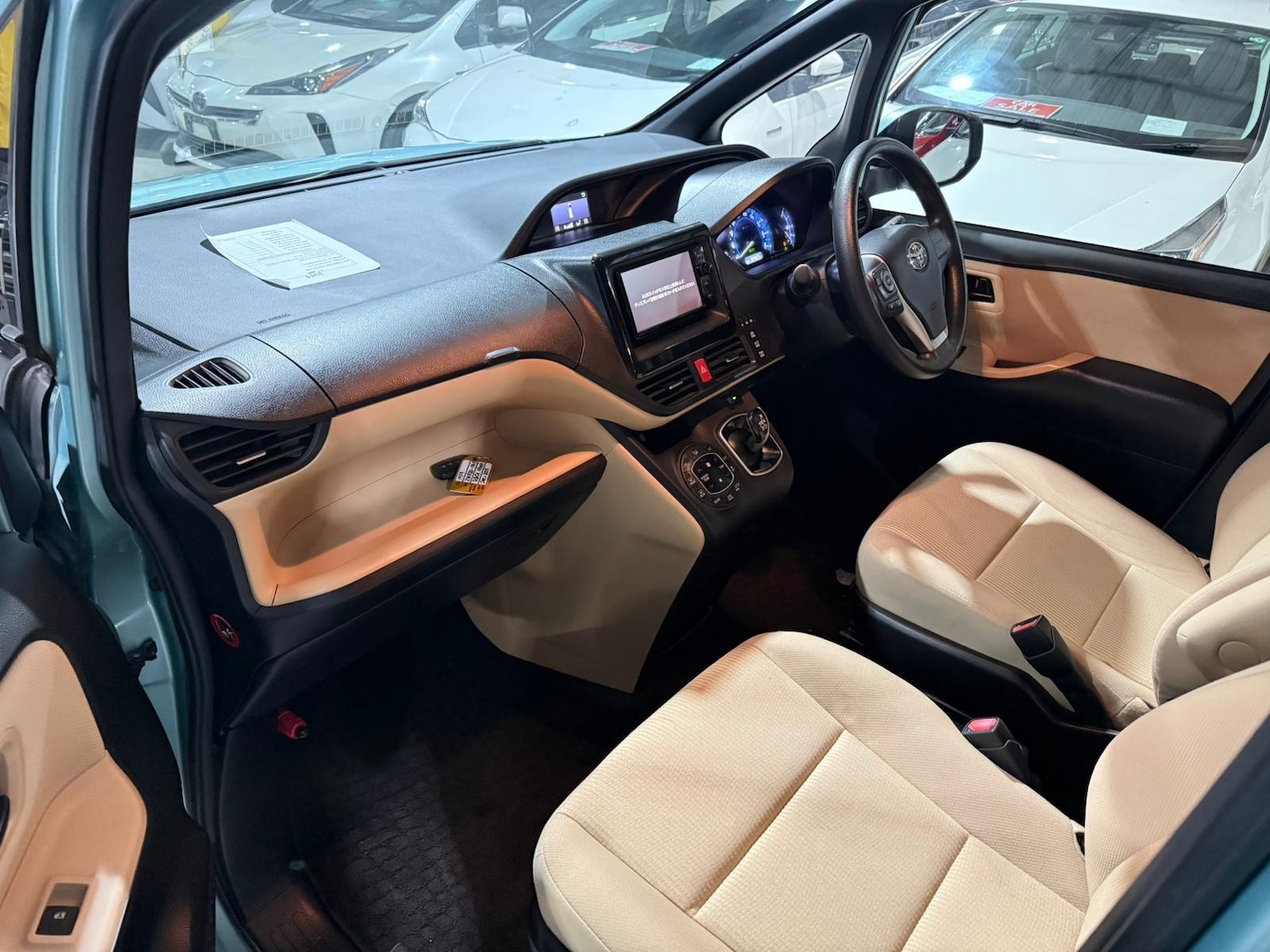 Used Toyota Noah 2026 for sale - 77603807: Photo 16