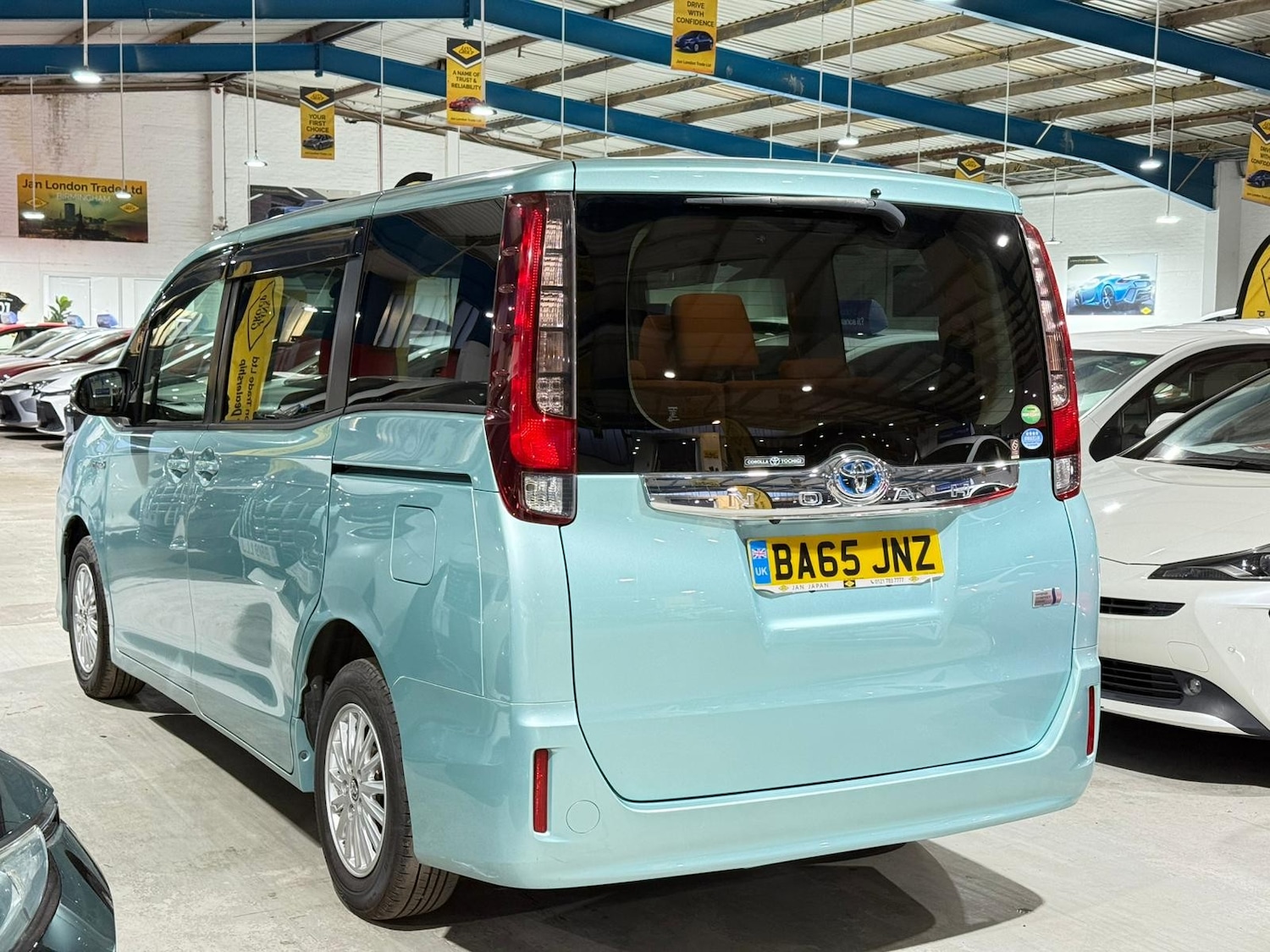 Used Toyota Noah 2026 for sale - 77603807: Photo 6