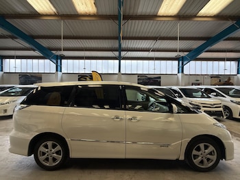 Used Toyota Estima 2010 for sale - 75556767: Photo