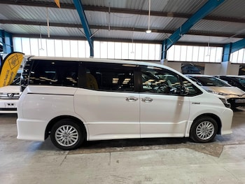 Used Toyota Voxy 2017 for sale - 79599777: Photo