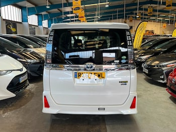 Used Toyota Voxy 2017 for sale - 79599777: Photo