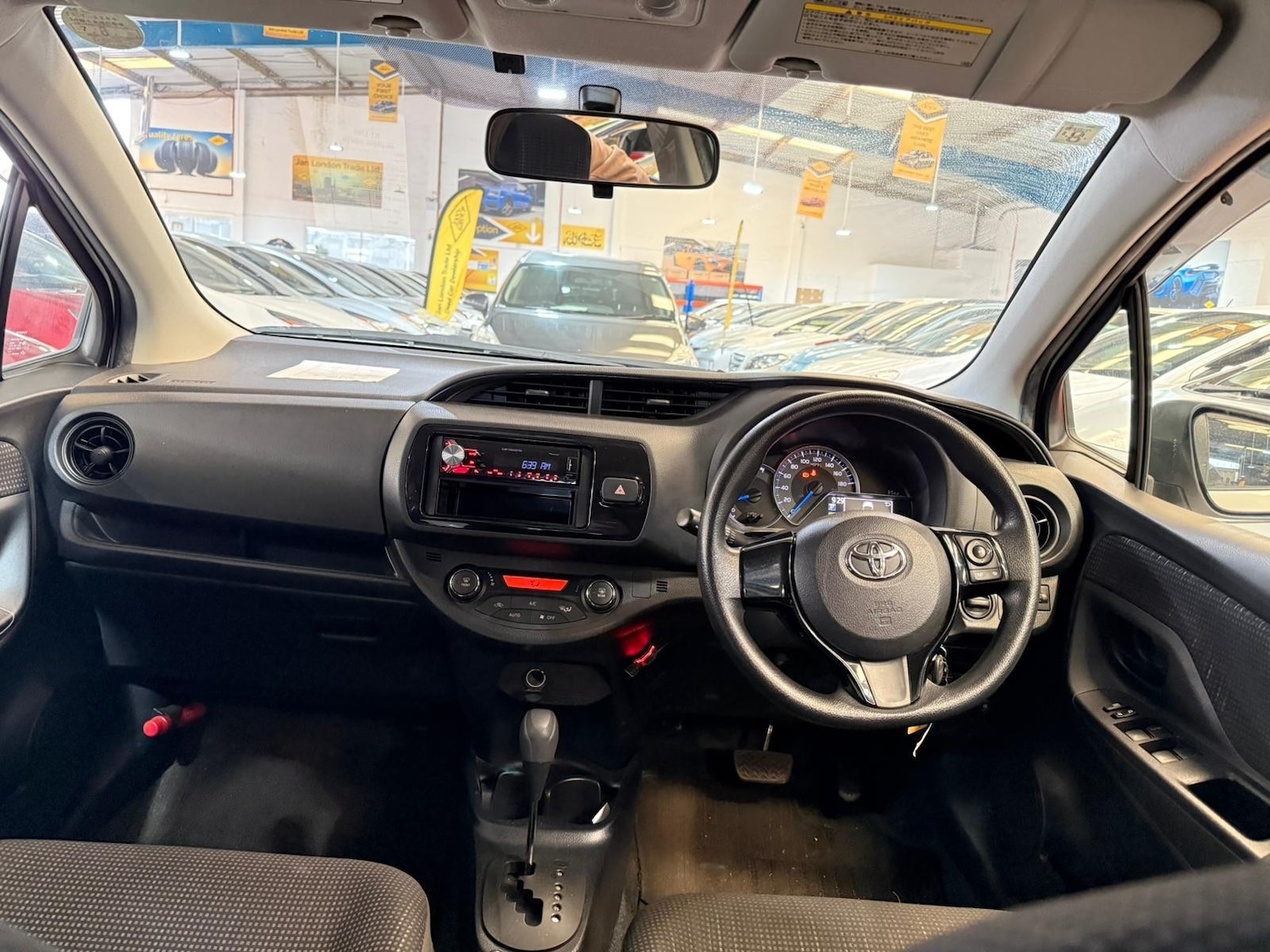 Used Toyota Vitz for sale - 78201490: Photo 12