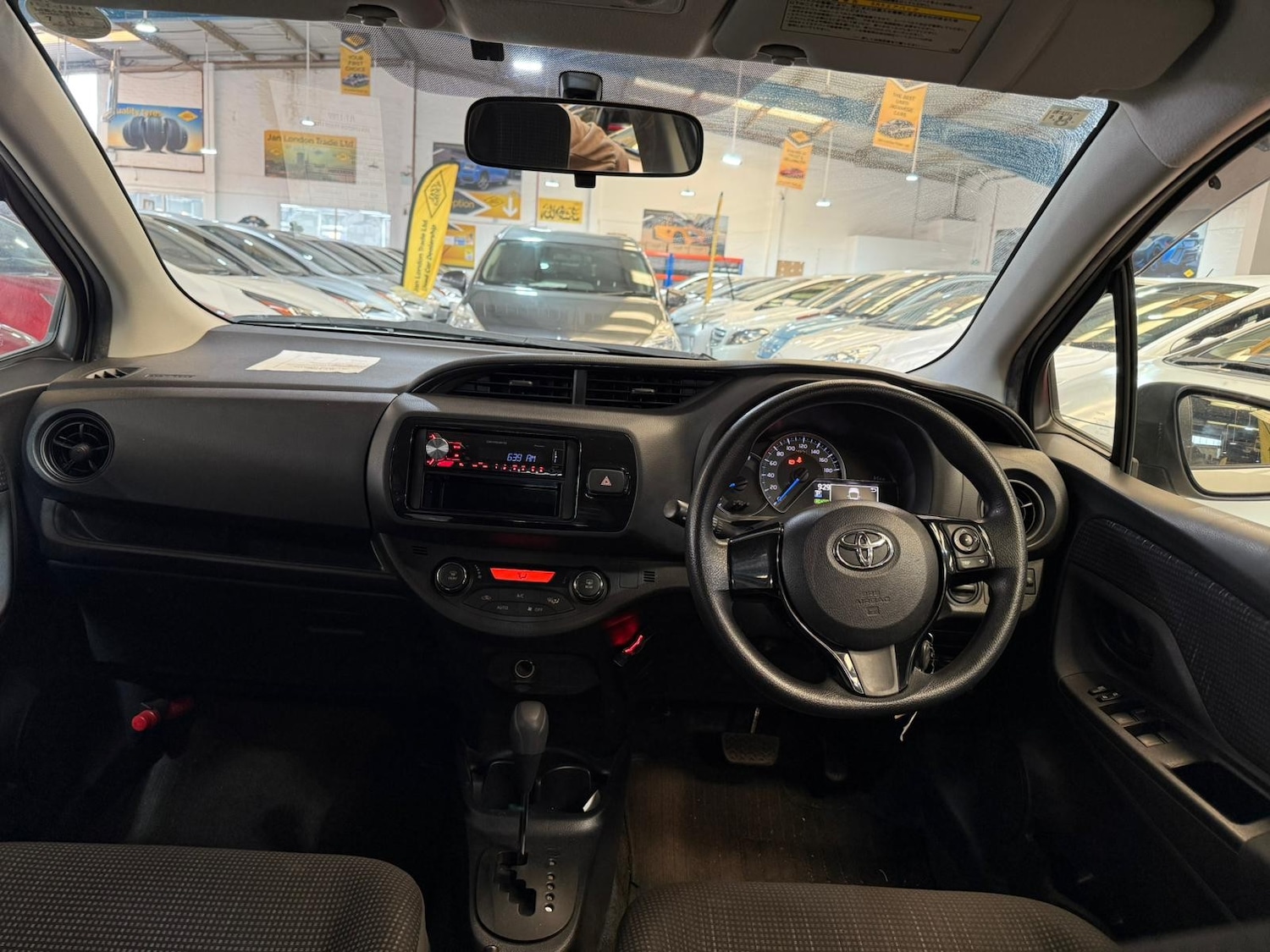 Used Toyota Vitz for sale - 78201490: Photo 13