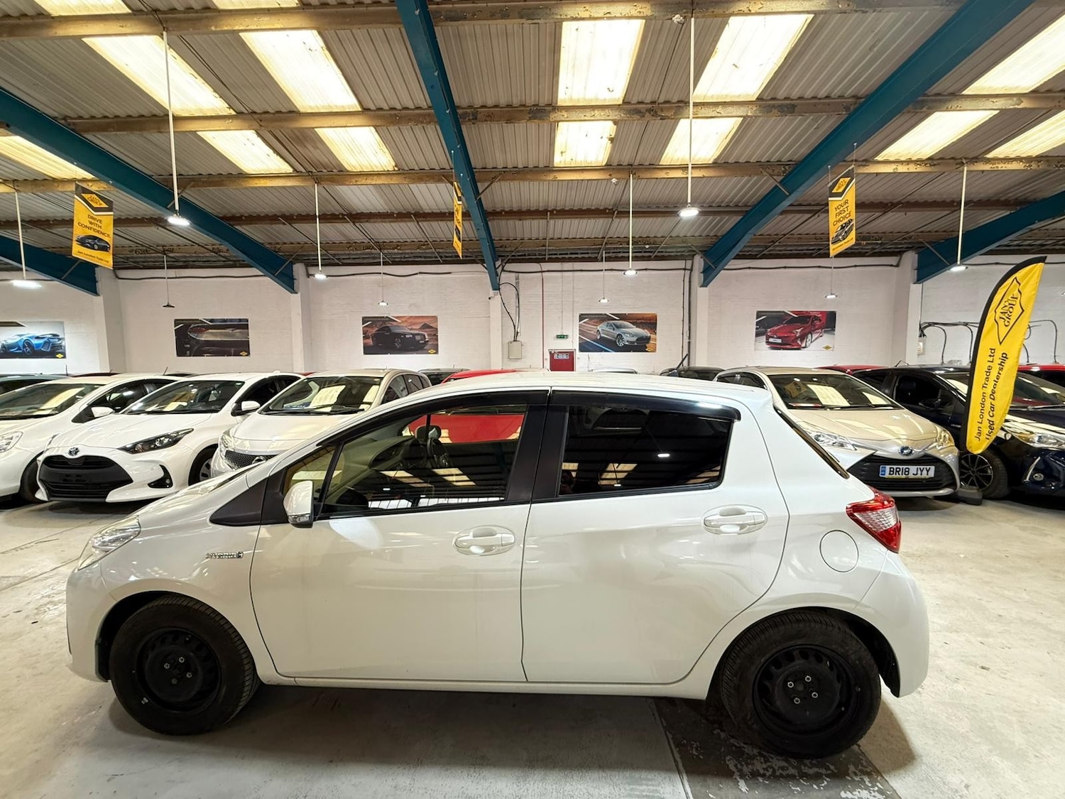 Used Toyota Vitz for sale - 78201490: Photo 7