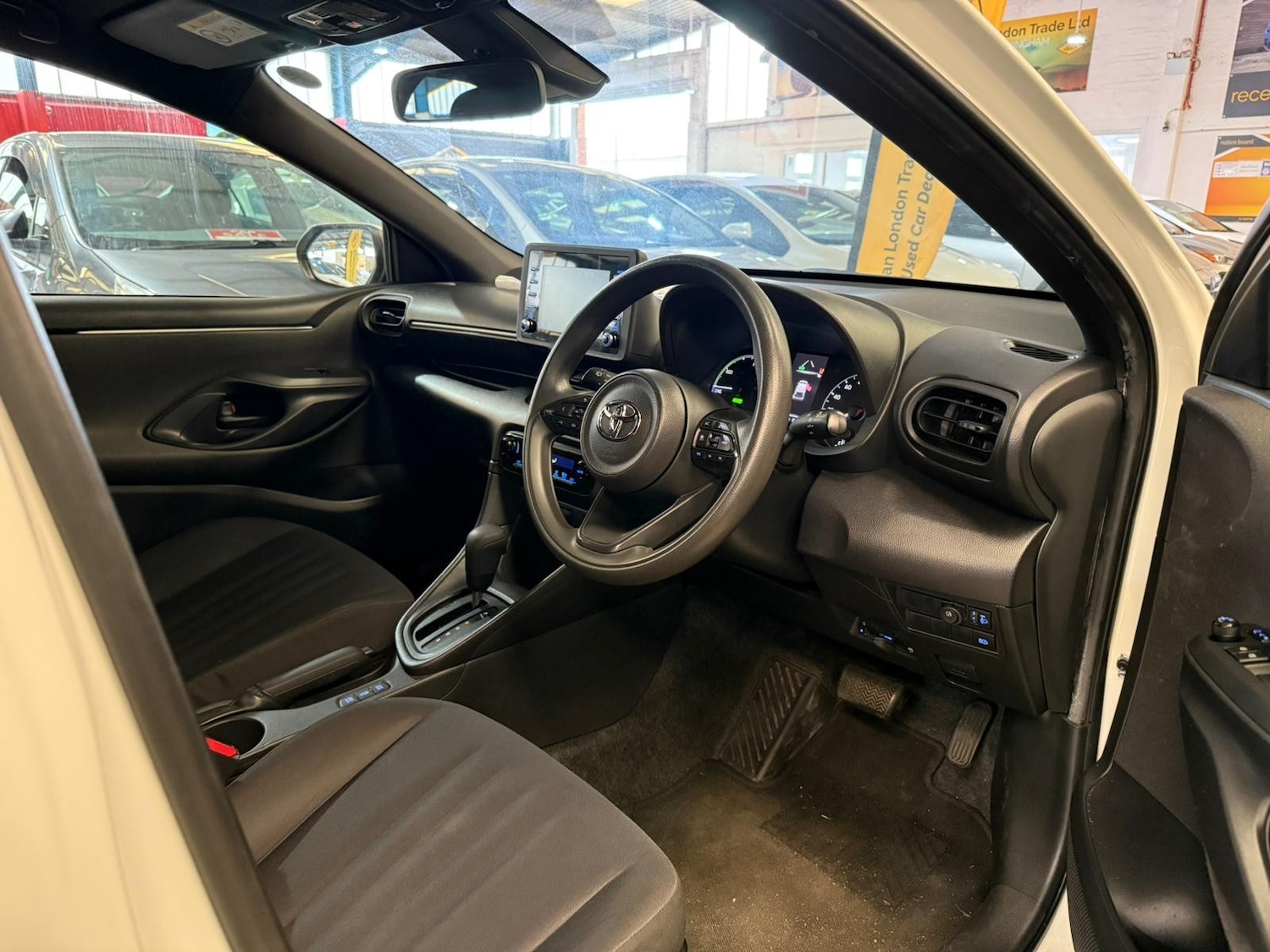 Used Toyota Yaris for sale - 76724076: Photo 12