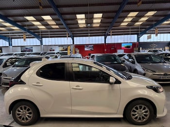 Used Toyota Yaris 2020 for sale - 76724076: Photo