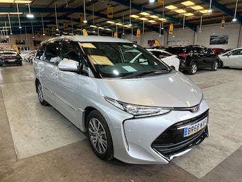 Used Toyota Estima 2018 for sale - 79331070: Photo
