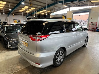 Used Toyota Estima 2018 for sale - 79331070: Photo