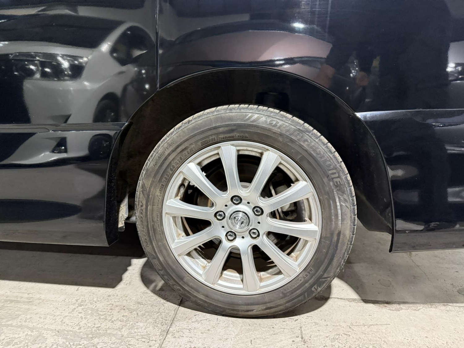 Used Nissan Serena for sale - 76704602: Photo 30