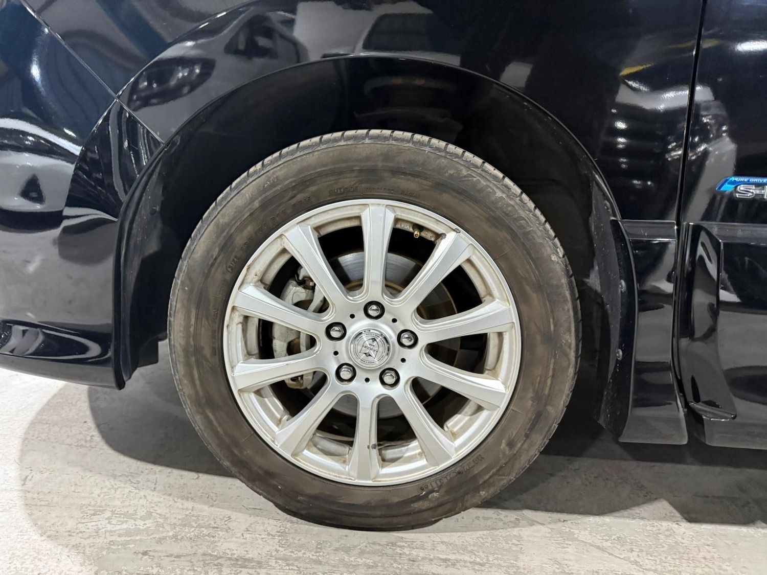 Used Nissan Serena for sale - 76704602: Photo 32