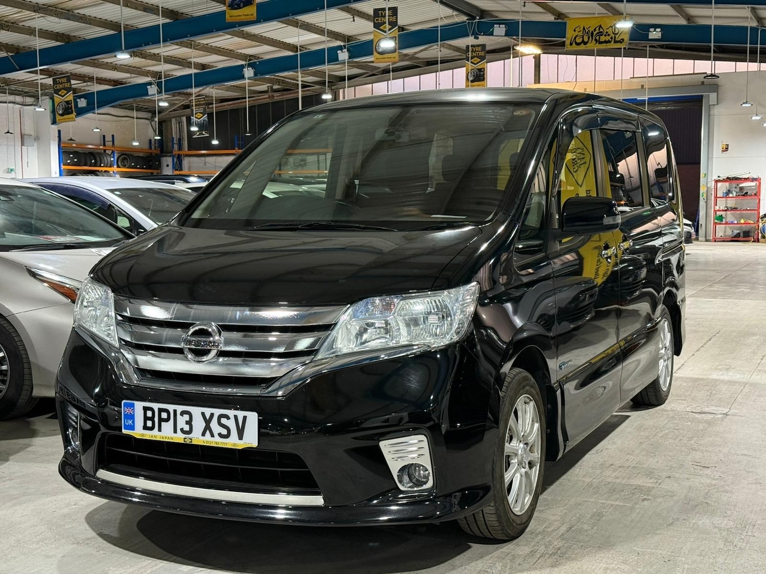 Used Nissan Serena for sale - 76704602: Photo 9