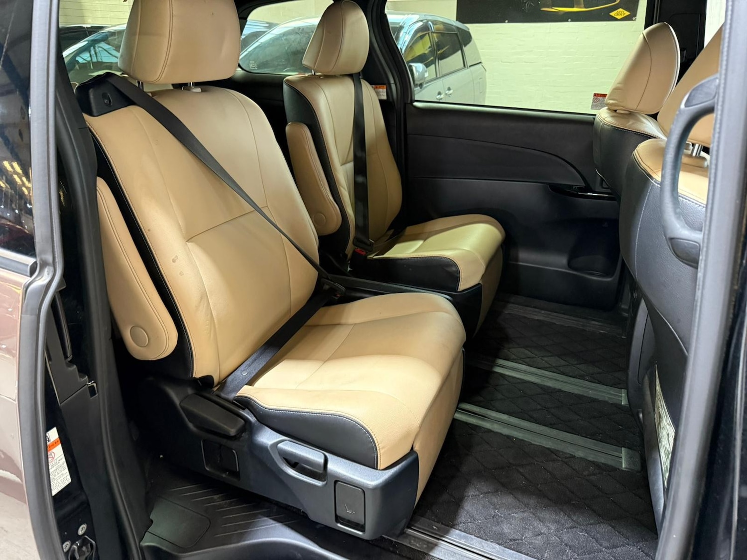 Used Toyota Estima for sale - 76896406: Photo 15