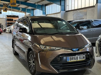 Used Toyota Estima 2019 for sale - 76896406: Photo