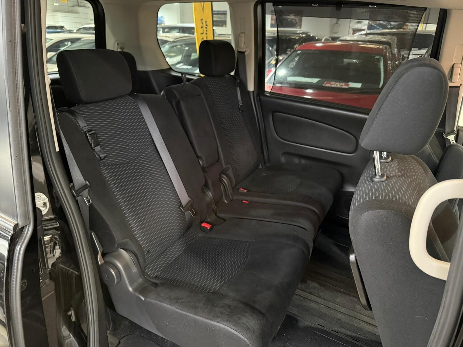 Used Nissan Serena for sale - 77506050: Photo 14