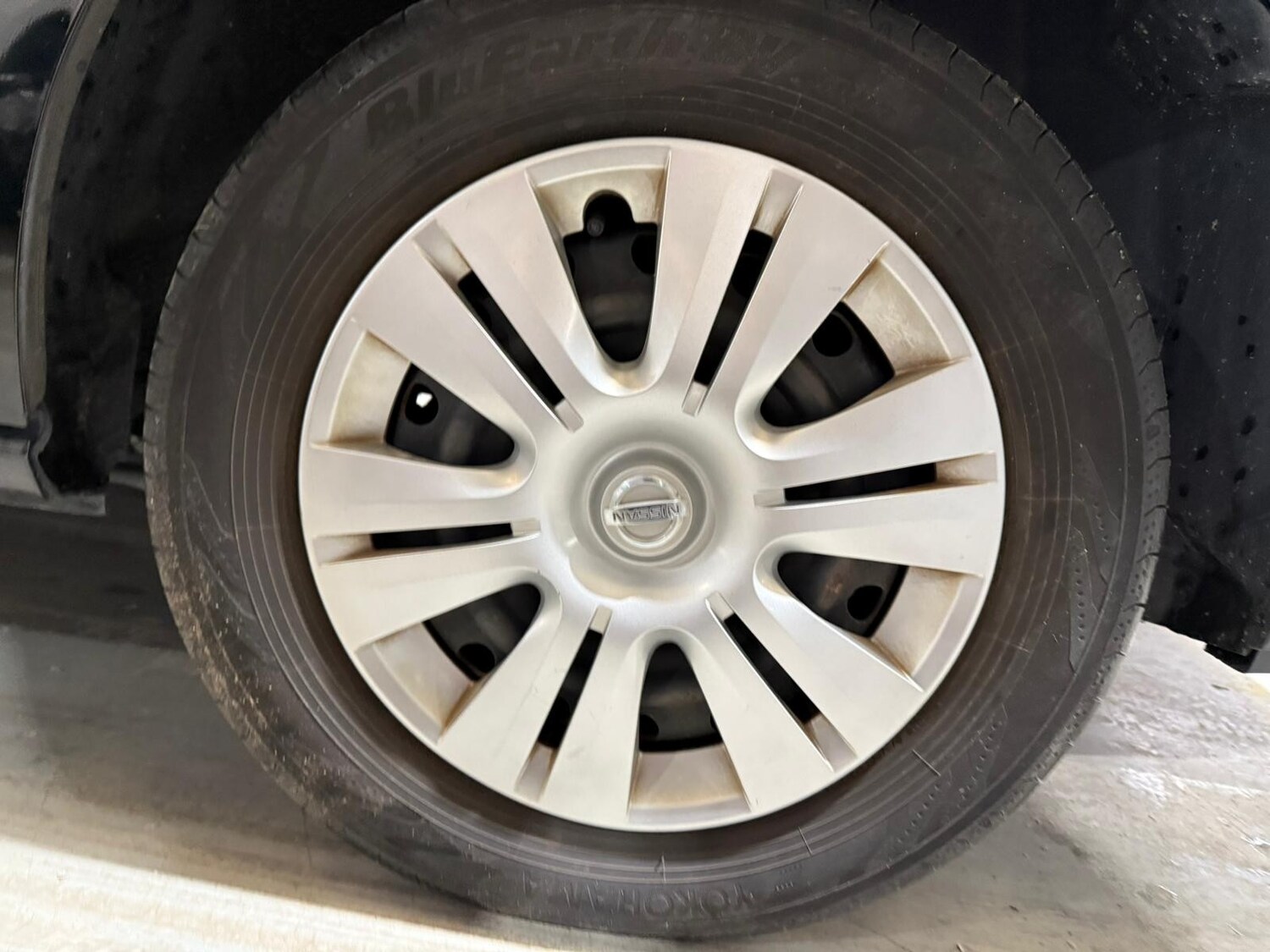 Used Nissan Serena for sale - 77506050: Photo 26