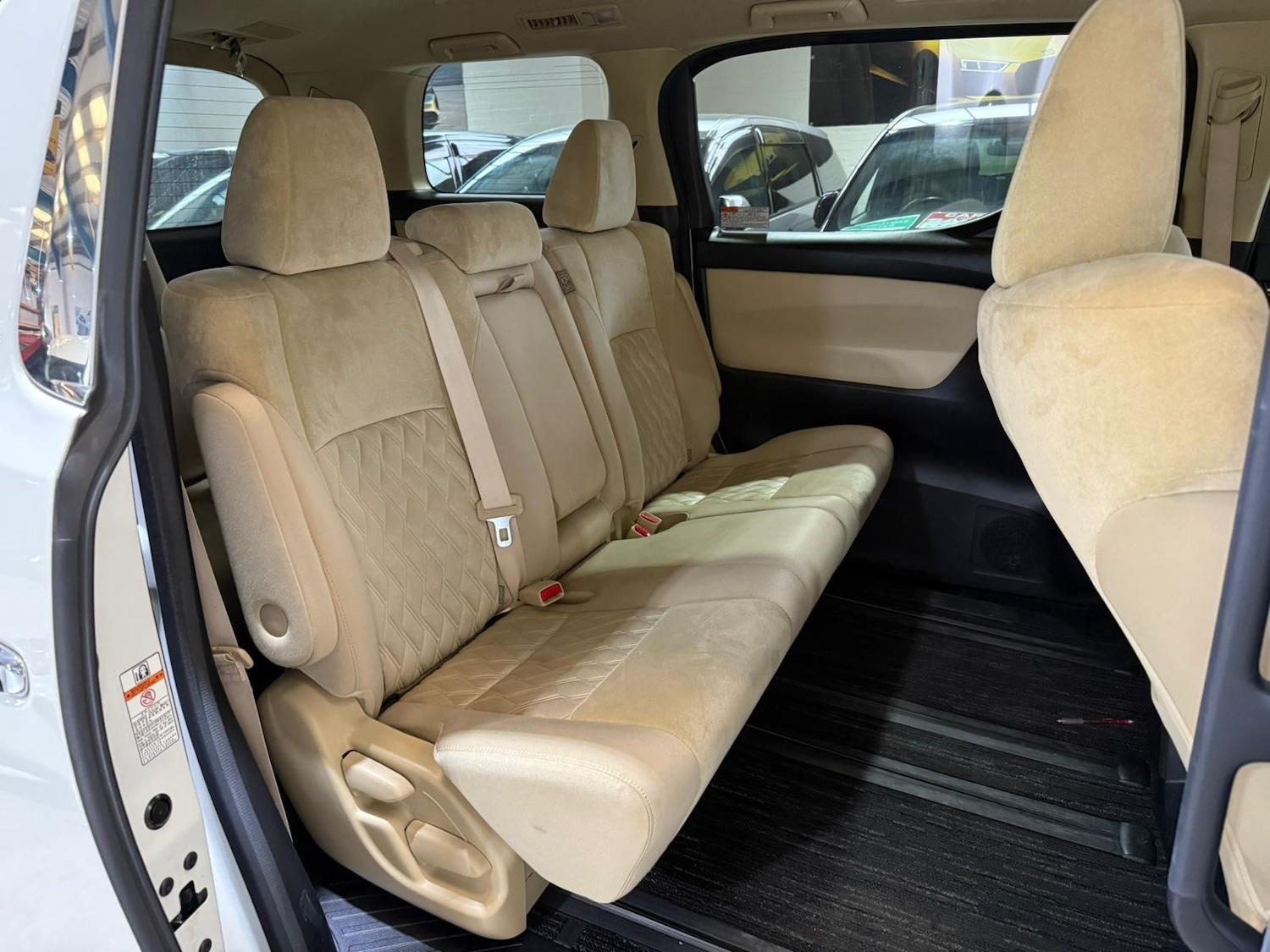 Used Toyota Alphard 2025 for sale - 76909264: Photo 12