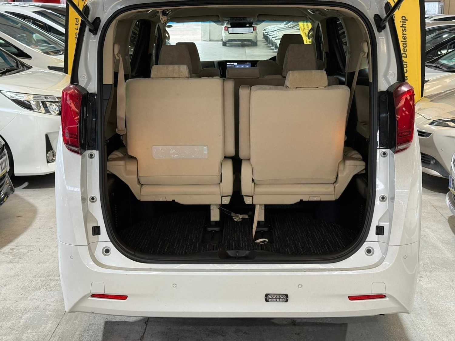 Used Toyota Alphard 2025 for sale - 76909264: Photo 13