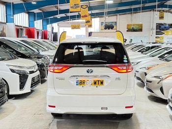 Used Toyota Estima 2018 for sale - 78294117: Photo