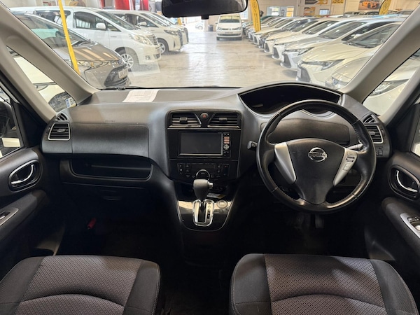 Used Nissan Serena for sale - 76217663: Photo 11