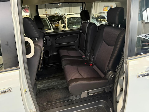 Used Nissan Serena for sale - 76217663: Photo 18