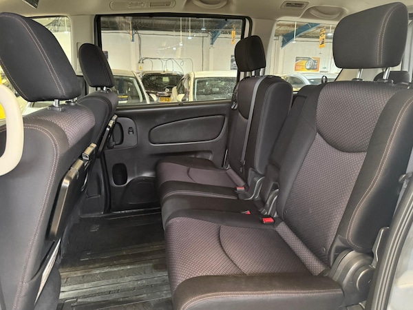 Used Nissan Serena for sale - 76217663: Photo 19