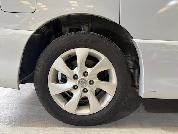 Used Nissan Serena for sale - 76217663: Photo 27