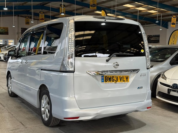 Used Nissan Serena for sale - 76217663: Photo 6