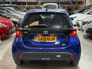 Used Toyota Yaris 2021 for sale - 77084940: Photo