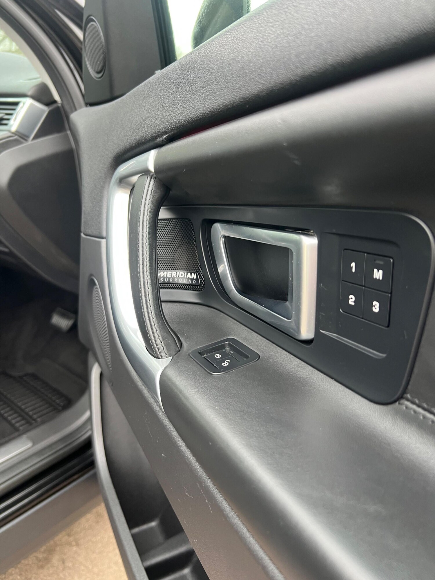 Used Land Rover Discovery Sport 2017 for sale - 77965369: Photo 32