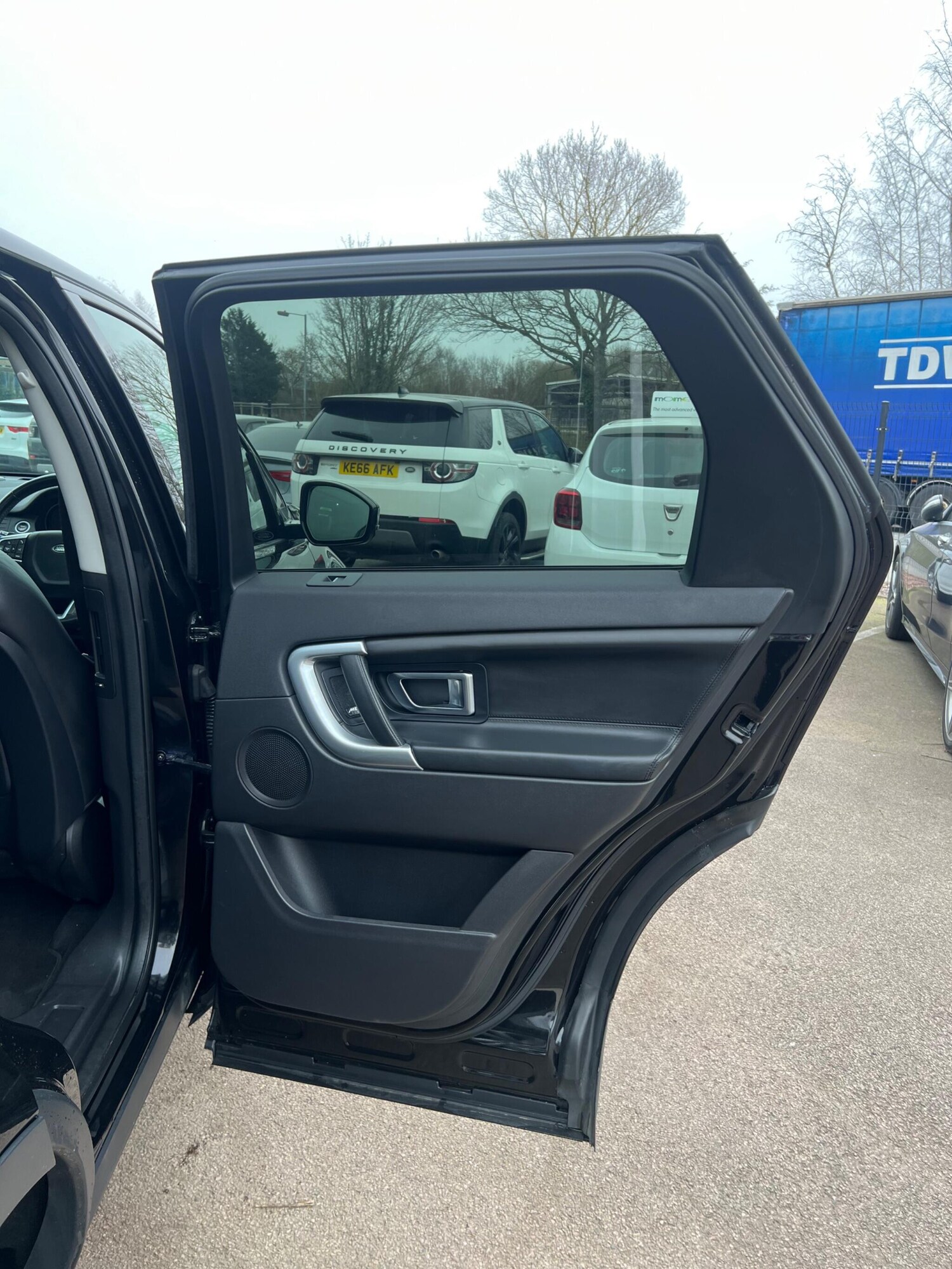 Used Land Rover Discovery Sport 2017 for sale - 77965369: Photo 40