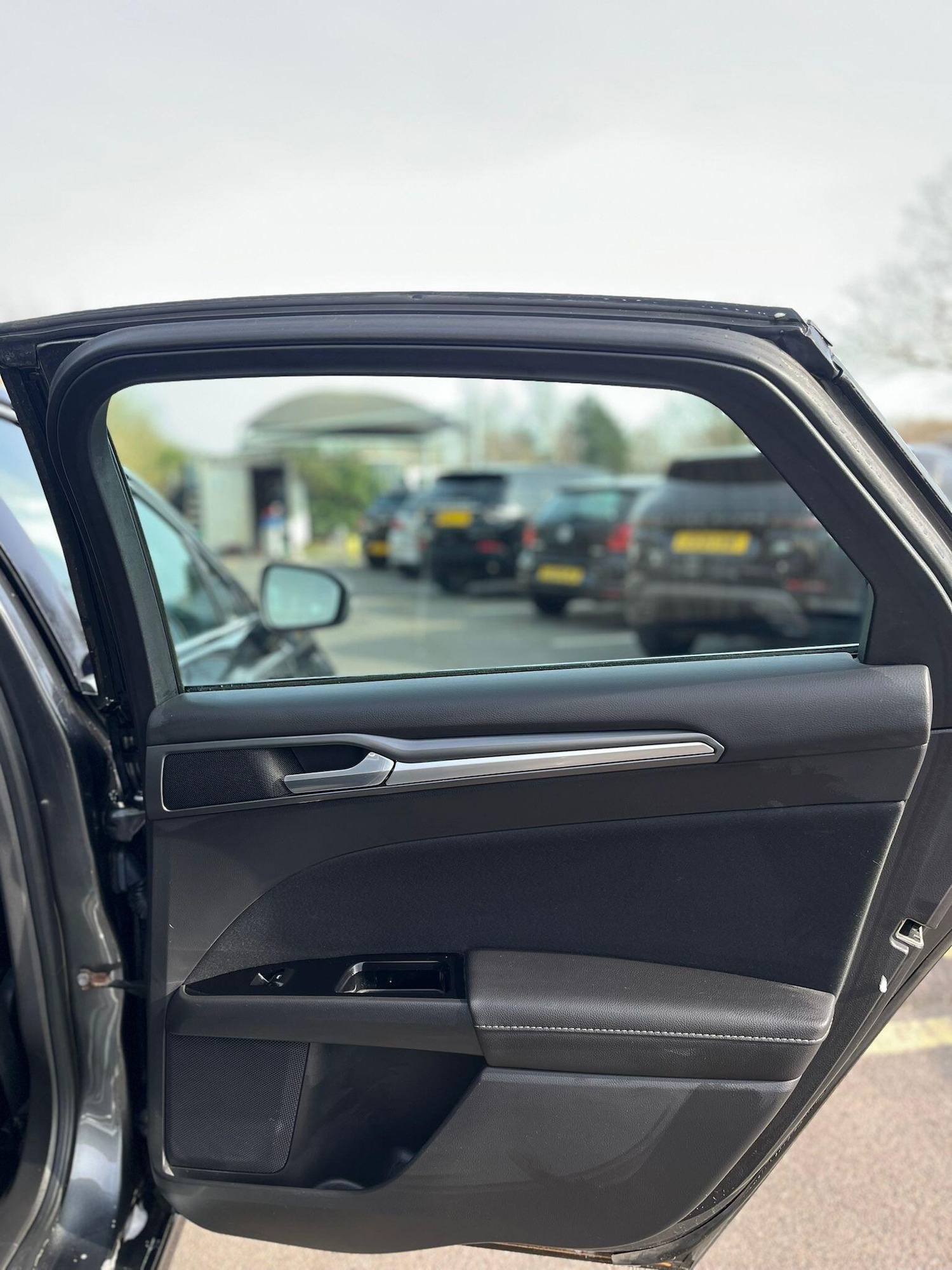 Used Ford Mondeo 2015 for sale - 77978407: Photo 27