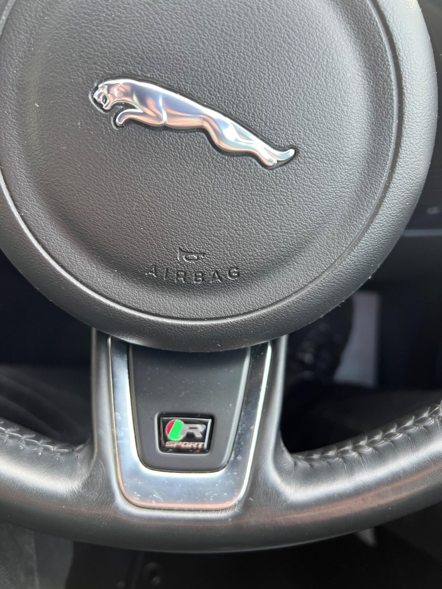 Used Jaguar F-Pace 2018 for sale - 77965377: Photo 40