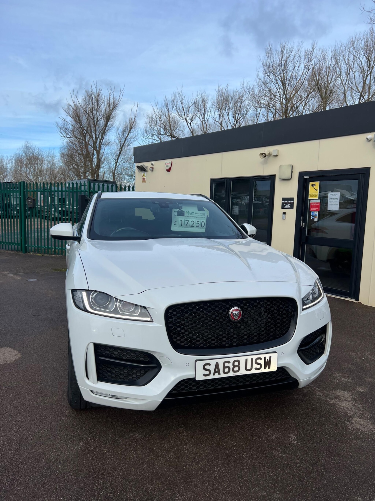 Used Jaguar F-Pace 2018 for sale - 77965377: Photo 6