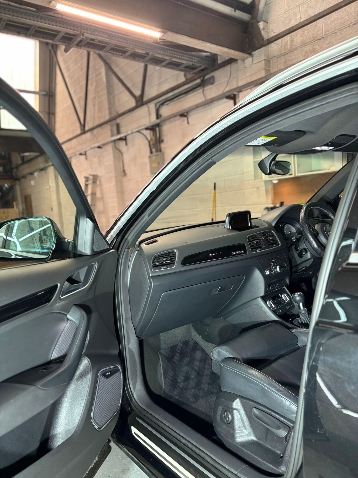 Used Audi RS Q3 2014 for sale - 77040756: Photo 22