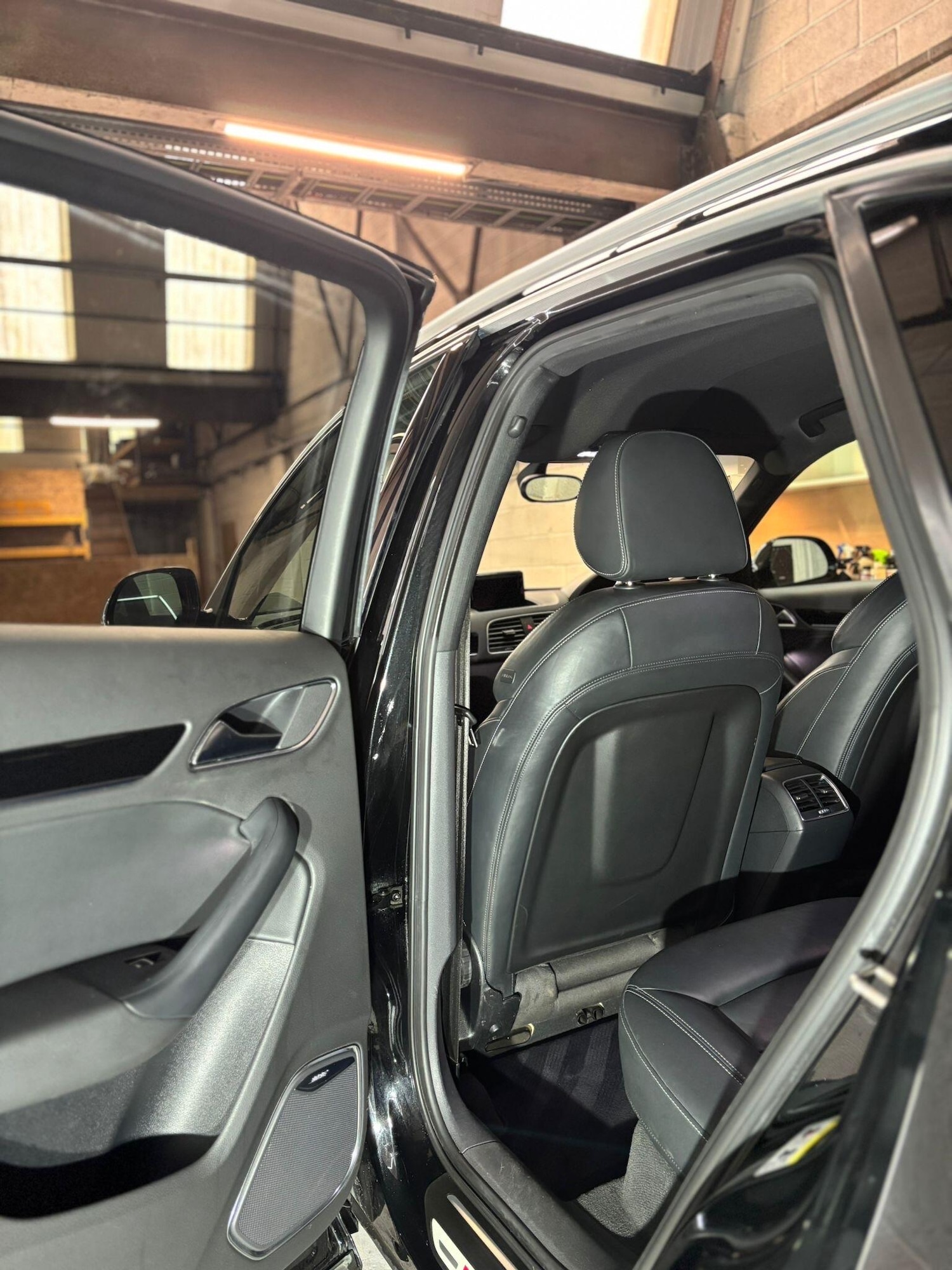 Used Audi RS Q3 2014 for sale - 77040756: Photo 25