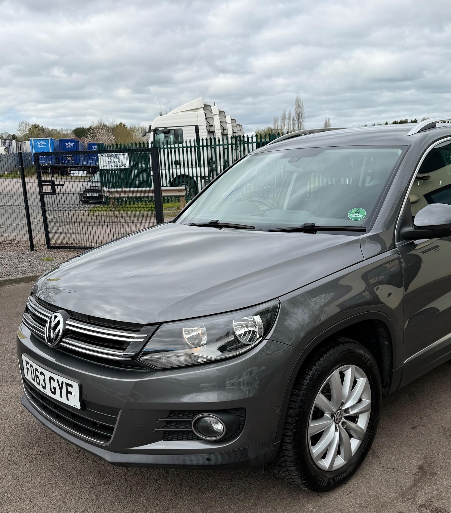 Used Volkswagen Tiguan for sale - 78115828: Photo 3