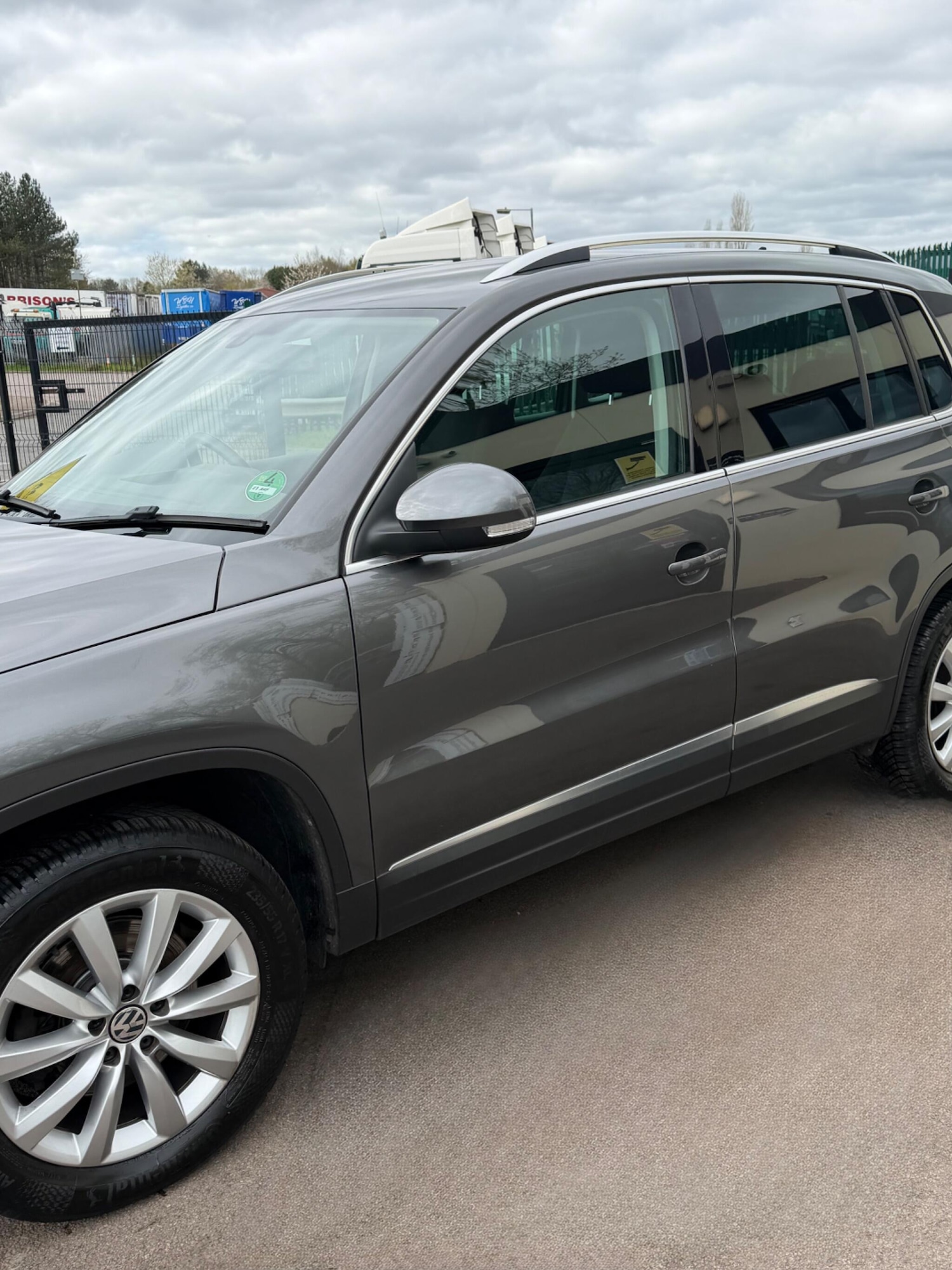 Used Volkswagen Tiguan for sale - 78115828: Photo 8