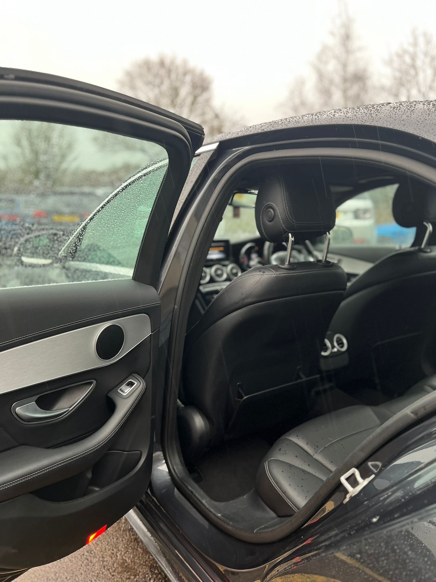 Used Mercedes-Benz C Class 2015 for sale - 77691048: Photo 24