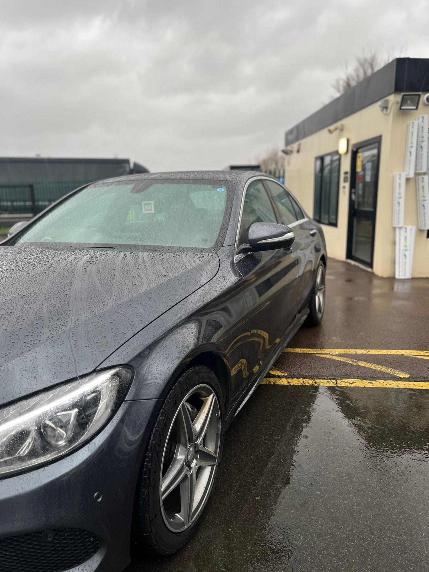 Used Mercedes-Benz C Class 2015 for sale - 77691048: Photo 4