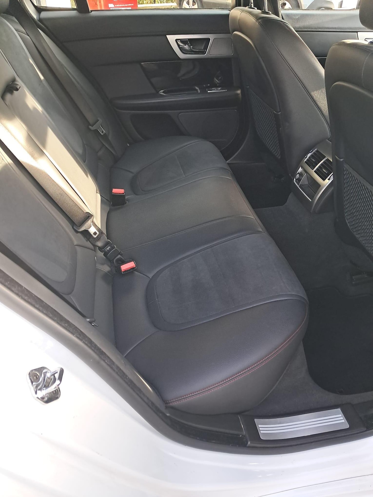 Used Jaguar XF 2014 for sale - 76348880: Photo 18