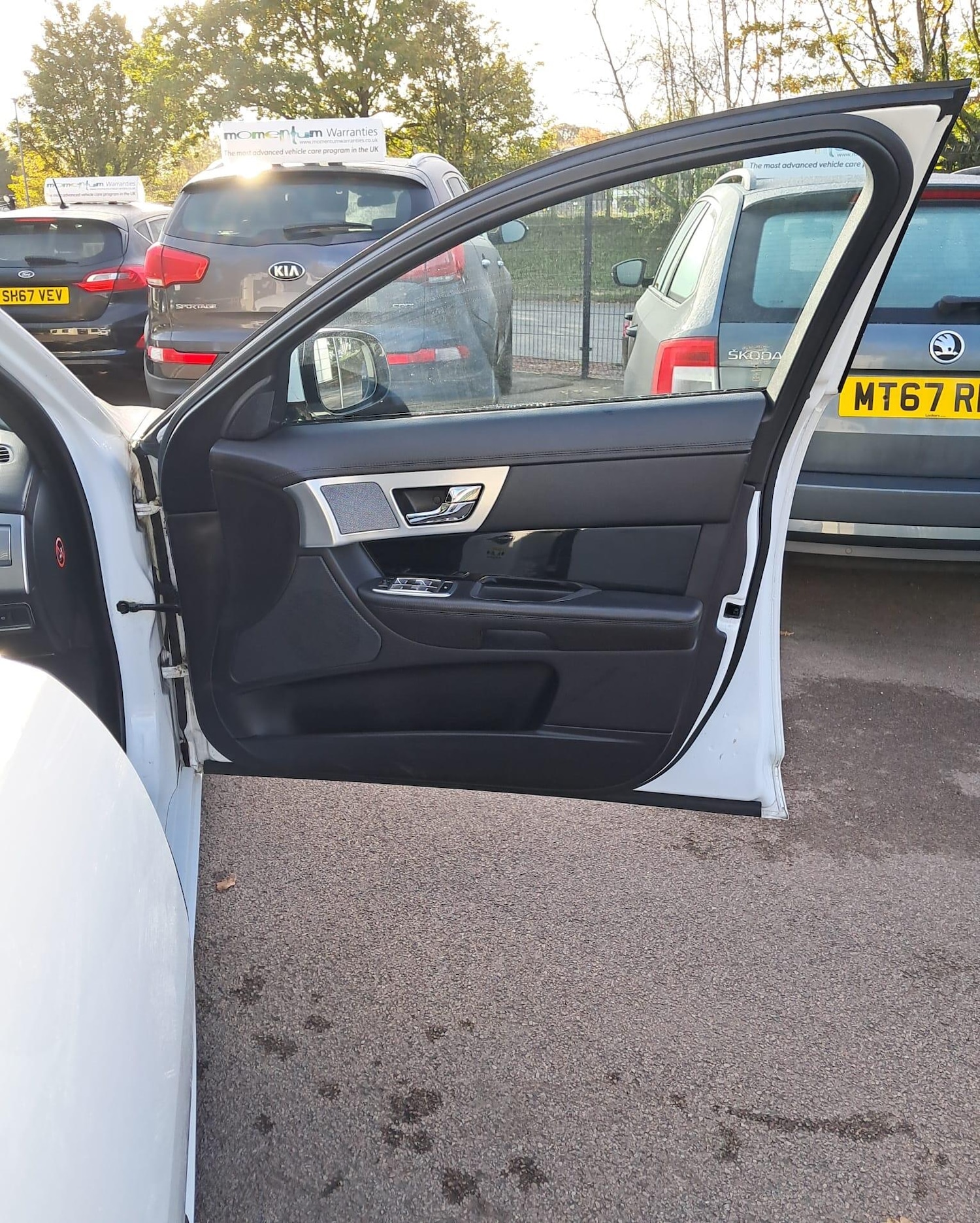 Used Jaguar XF 2014 for sale - 76348880: Photo 24